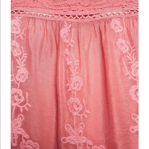 NWT Zara Pink Flowing Embroidered Floral Crop Top - Picture 5 of 8